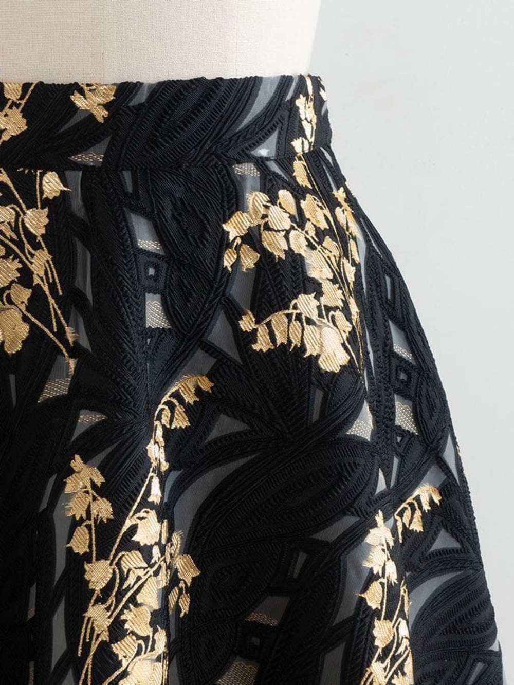 Chicwish Harebell Black Gold Embroidered Floral Jacquard A-line Midi Flare Skirt - Picture 5 of 6